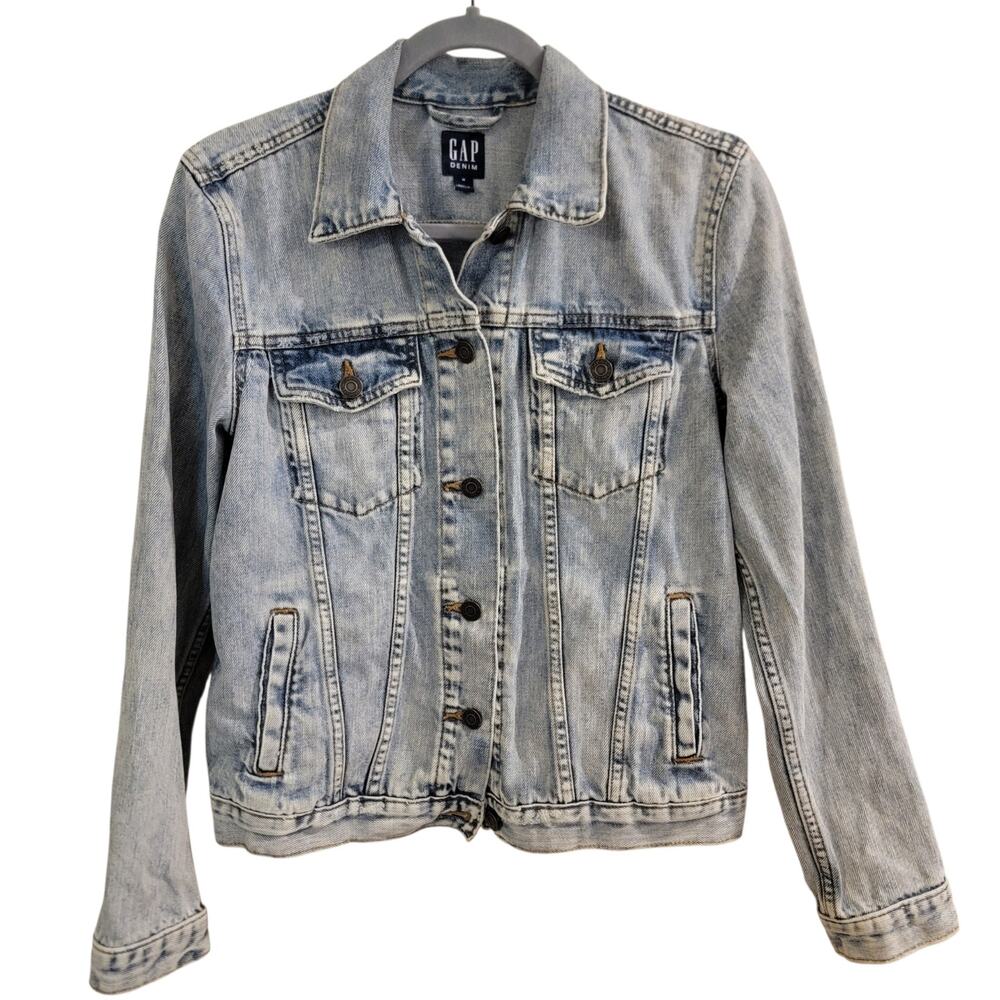Gap Denim Light Wash Denim Jacket Women’s Medium Classic Trucker Fall Layering
